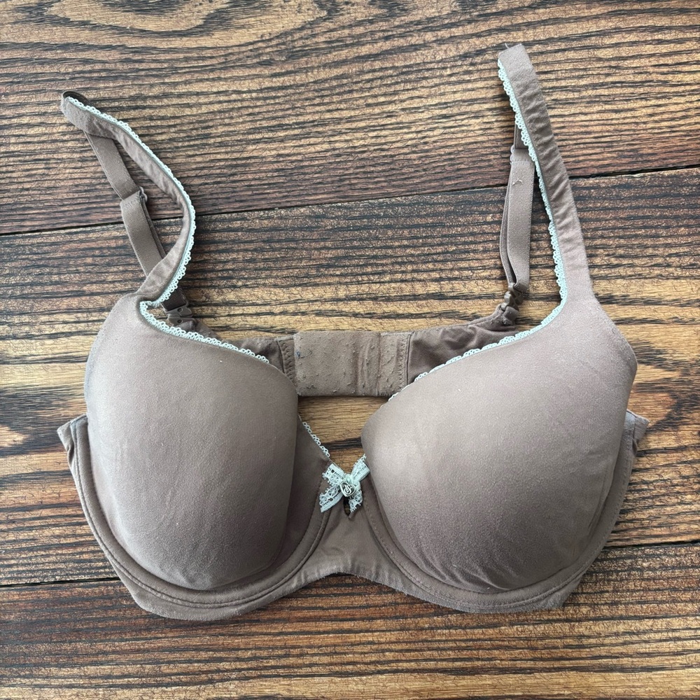 Victoria’s Secret Body By Victoria Demi Bra- 32 DD